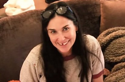 Demi Moore Ompong Gara-Gara Stres, Masih Tetap Cantik Atau Jelek?