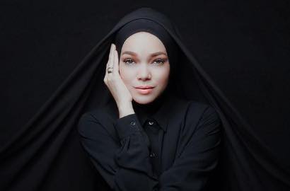 Belum Kunjung Punya Momongan, Dewi Sandra dan Suami Masih Terus Berdoa