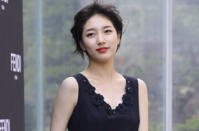 Cantik dan Anggun, Intip Penampilan Suzy di Fansign Spesial