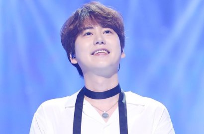 Pamer Rambut Cepak dan Tanpa Makeup, Kyuhyun Ajak Timnya Pose Ala Super Junior
