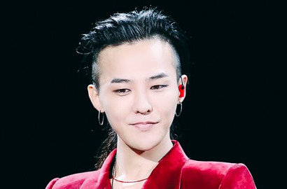 Umbar Dada Mulus, Awas Meleleh Dipandangi GD di 2 Foto Ini