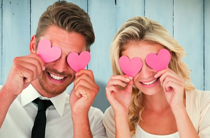 Bukan Soal Cantik Rupawan, 4 Zodiak Ini Bikin Kamu Gampang Jatuh Cinta