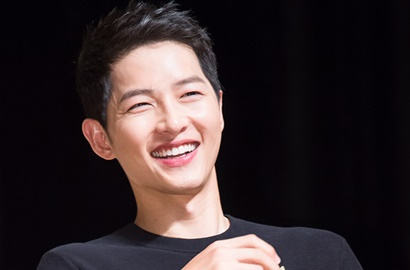 Song Joong Ki Bantah Punya Hubungan dengan Mantan Presiden Park Geun Hye