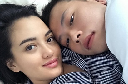 Masih Berduka, Ririn Ekawati Rajin Ziarah dan 'Sapa' Mendiang Suami di Makam