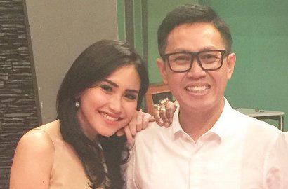 Gimmick Kelewatan, Ayu Ting Ting Nekat Buka dan Intip 'Isi' Sarung Eko Patrio
