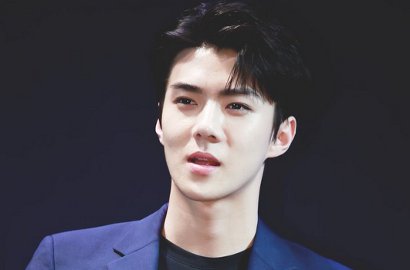 Pose Kece Bak Bule di Paris, Intip Gantengnya Sehun EXO di Foto-Foto Ini