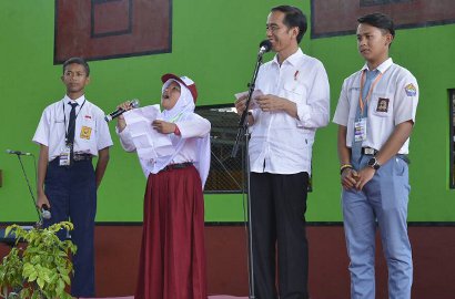 Mulai Beat Box Hingga Pencak Silat, 7 Aksi Rakyat Ketemu Jokowi Bikin Ketawa, Dapat Sepeda Pula