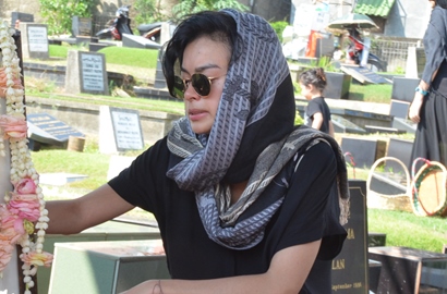 Nenek Meninggal Dunia, Eva Celia Rasakan Duka Mendalam