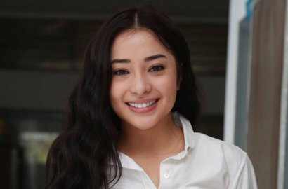 Berhati Malaikat, Nikita Willy Gandeng Pacar Rayakan Ultah dengan Berbagi