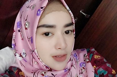 Sedang Umrah, Tiara Dewi Dihujat Gara-Gara Mengeluh Soal Ini