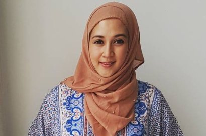 Rumah Tangga Artis Senior Dina Lorenza dengan Mantan Suami Cut Keke Retak?