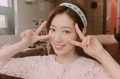 Dukung 'While You Were Sleeping', Park Shin Hye Kirim Hadiah Untuk Lee Jong Suk?