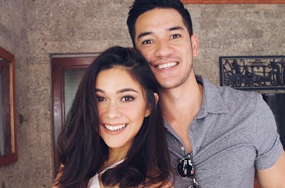 Nana Mirdad Pamer Foto Liburan, Perut Six-Pack Andrew White Jadi Sorotan