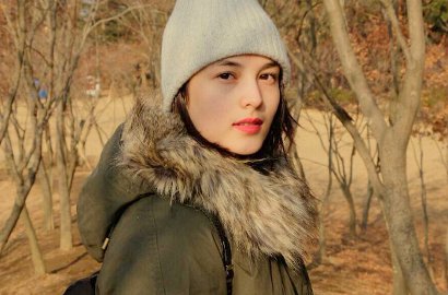 Umbar Wajah Cantik dan Pundak Mulus, Chelsea Islan Bak Bidadari?