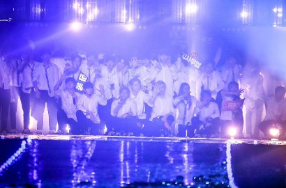 Gara-Gara Ini, Fans Berani Potong Rambut Penggemar Lain di Konser 'Produce 101'?