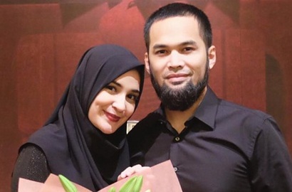 Bikin Jomblo Tambah Ngenes, Shireen Sungkar dan Teuku Wisnu Pamer Mesranya 'Pacaran Halal'