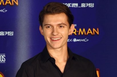 Usai Jadi Spider-Man, Tom Holland Isyaratkan Akan Perankan James Bond Termuda