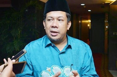 Fahri Hamzah Posting Perbandingan Jokowi-Habib Rizieq Capres 2019, Netter Bereaksi