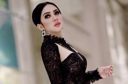 Siapkan Album Baru, Syahrini Latihan Vokal di Los Angeles