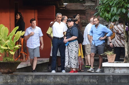 Bali Hingga Jakarta, Intip Potret Obama dan Keluarga Liburan di Indonesia