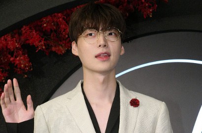Rival Yeo Jin Goo, Gantengnya Ahn Jae Hyun Jadi Chef di 'Reunited Worlds'
