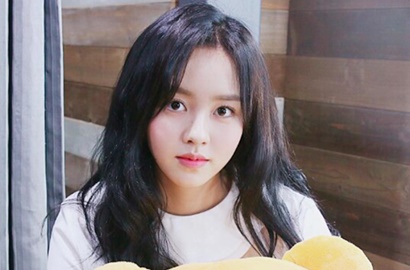 Pamer Foto Pakai Hanbok Kerajaan, Kim So Hyun Dipuji Cantik Parah