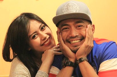 Istri 'Curhat', Rumah Tangga Yama Carlos Retak Gara-Gara Beda Agama?