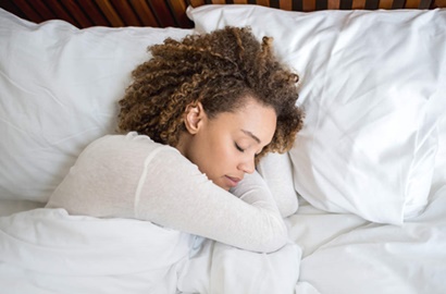 Kalau Tidur Jangan Sembarangan, 5 Hal Sepele Ini Ternyata Bisa Pengaruhi Mimpimu