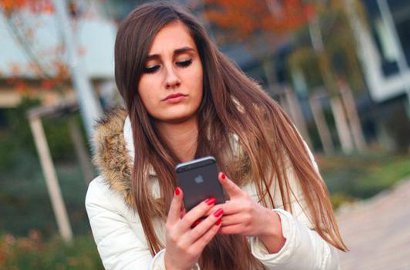 Tiba-Tiba Mantan Nelpon? 7 Cara Elegan Ini Bisa Menangani Kepanikan Kamu