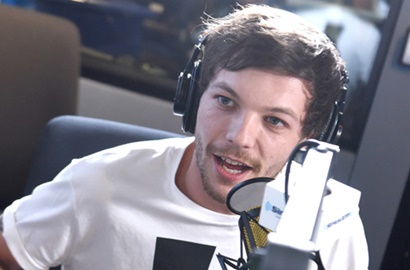Louis Tomlinson Bagikan Teaser Lagu Baru, Fans Histeris