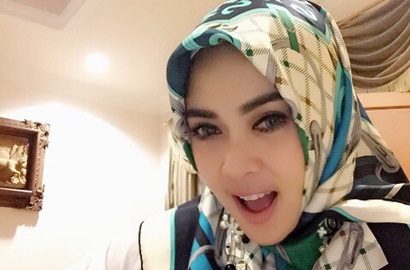 Unggah Video Pengajian di Los Angeles, Syahrini Malah Dihujat Pamer Ibadah