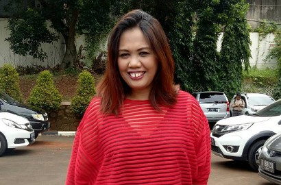 Ely Sugigi Curhat Galau, Trauma Disakiti Ferry?