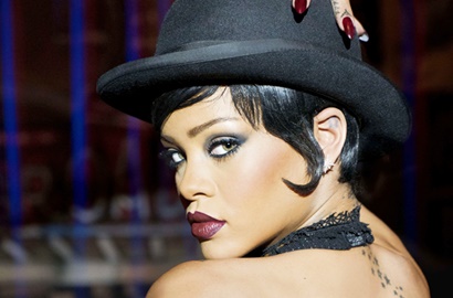Menari Erotis, Rihanna Berubah Jadi Alien 'Aneh' di Film 'Valerian'