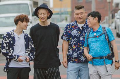 Syuting 'Let's Eat', Lucunya Suho dan Chanyeol Asyik Foto-Foto Bareng MC