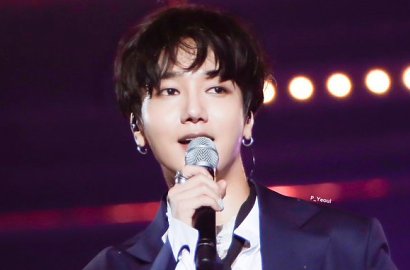 Tutupi Wajah Saat Foto Bareng Orangtua, Yesung Disindir Cari Perhatian