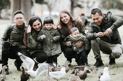 Keluarga Anang-Ashanty Pemotretan Bisnis Kue, Si Bungsu Arsya Jadi Sorotan