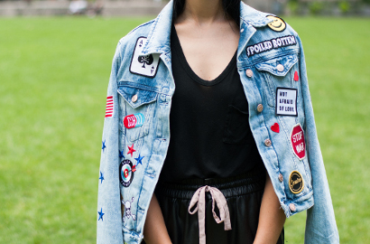 Mau Buang Baju Lama? Pikir-Pikir Lagi Deh, 5 Trik Bikin Jaket Lapuk Jadi Terlihat Lebih Keren