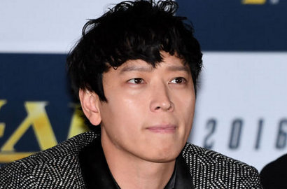 Kang Dong Won Ketahuan Dipalak Orang Tak Dikenal di New York?