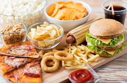 Menggoyang Lidah, Ternyata 7 Makanan Favorit Kita Ini Diciptakan Secara Nggak Sengaja