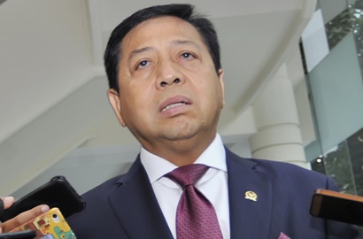 Rugikan Rp 2,3 T, KPK Umumkan Setya Novanto Sebagai Tersangka Kasus Korupsi e-KTP