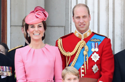 Momen Langka, Kate Middleton dan Pangeran William Pamer Kemesraan di Depan Publik
