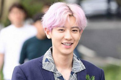 Gara-Gara Serangga, Pose Chanyeol di Preskon 'The War' Bikin Ngakak