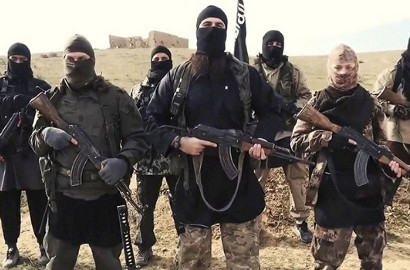 Dikalahkan di Mosul, Beredar Foto Mengejutkan Penjara Sempit Penuh Sesak Anggota ISIS