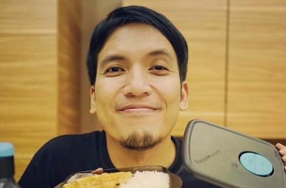 Sempat Hebohkan Medsos, Kocaknya Desta Cs Bikin Parodi Iklan Es Krim Kolosal