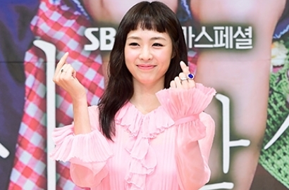 Ternyata Ini Penyebab Poni Lee Yeon Hee Kelewat Pendek di 'Reunited Worlds'