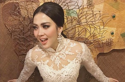 Dijual Murah, Netter Heboh Bahas Parfum Syahrini Berhias Kristal Swarovski