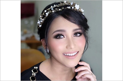 Ayu Ting Ting Tampil Cantik Jadi Asisten Soimah, Haters: Pantesnya Jadi Babu