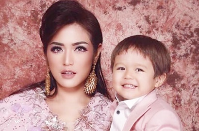 Rayakan Ultah ke-3 El Barrack, Jedar Sengaja Tak Undang Ayu Ting Ting?