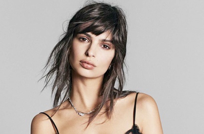 Telanjang Bulat di Pemotretan, Fans Syok Lihat Tubuh Kurus Mengerikan Model Emily Ratajkowski