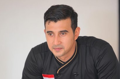 'Latah' Bikin Bisnis Kue, Foto Promosi Pesinetron Ganteng Ini Malah Banjir Cibiran